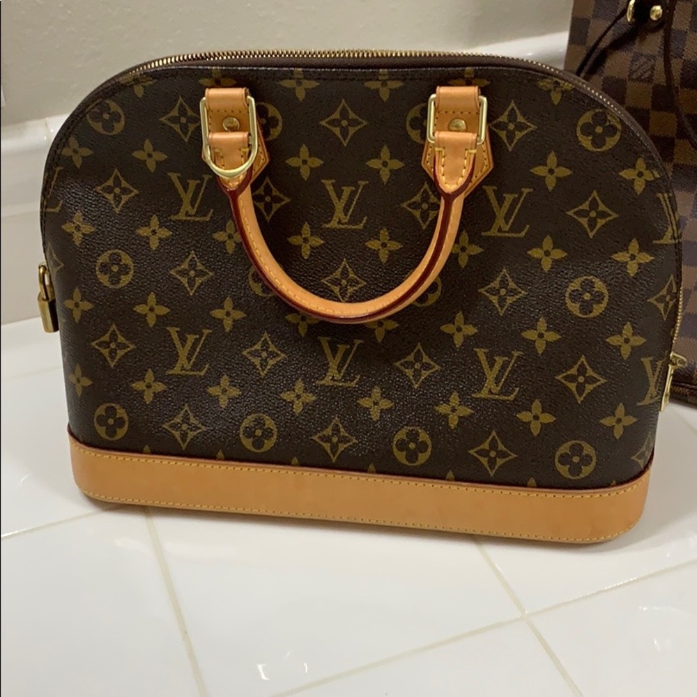 Louis Vuitton Alma